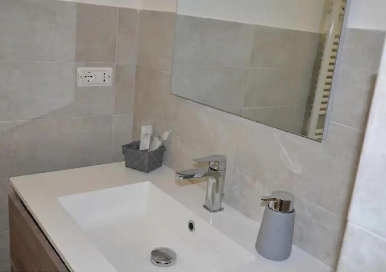 לינה וארוחת בוקר פירנצה Residenza Cavour מראה חיצוני תמונה